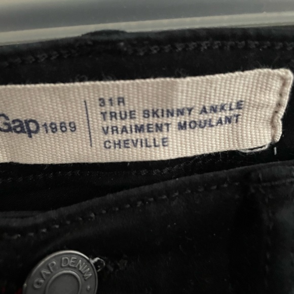 GAP True Skinny Black frayed - Picture 2 of 2